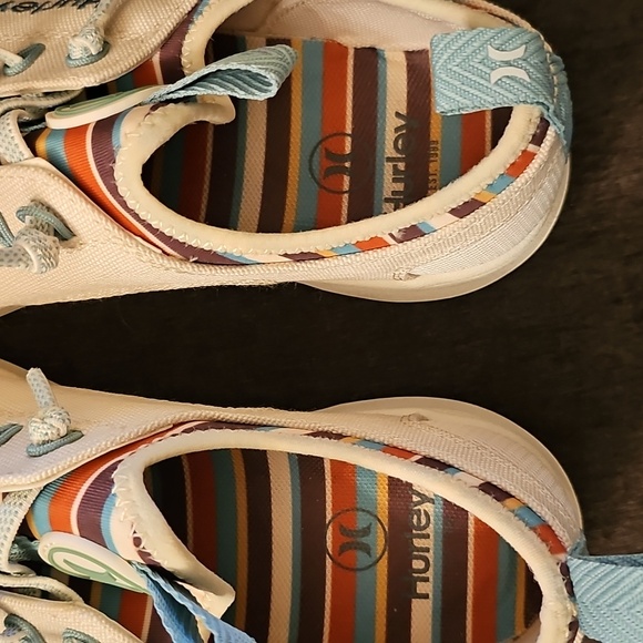 Hurley Women's Castaic Sneakers 🩵🩷 - Picture 8 of 10